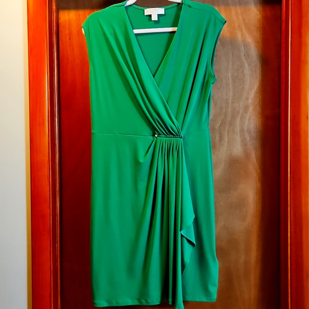 Kelly Green Michael by Michael Kors faux wrap dress with silver accent szM